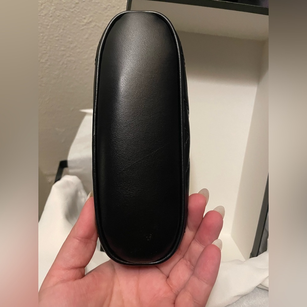 100% Authentic Gucci Marmont Cosmetic bag - Picture 3 of 9